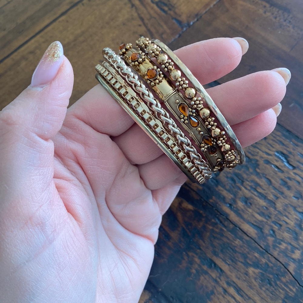7 Gold bangle bracelets!